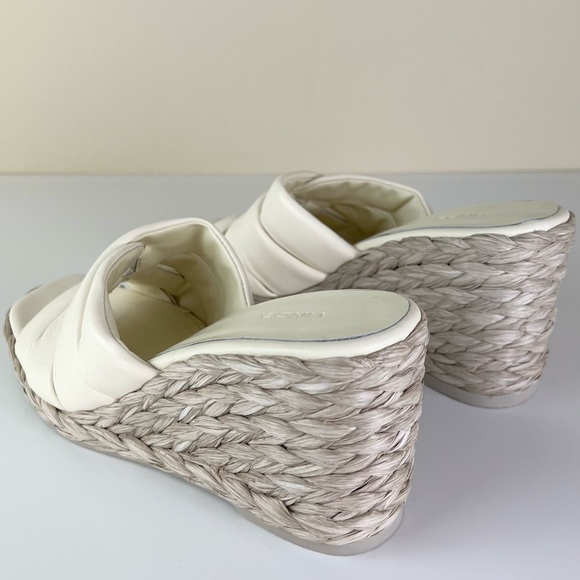 NEW VINCE IVORY LEATHER WEDGE SANDALS - Picture 6 of 12